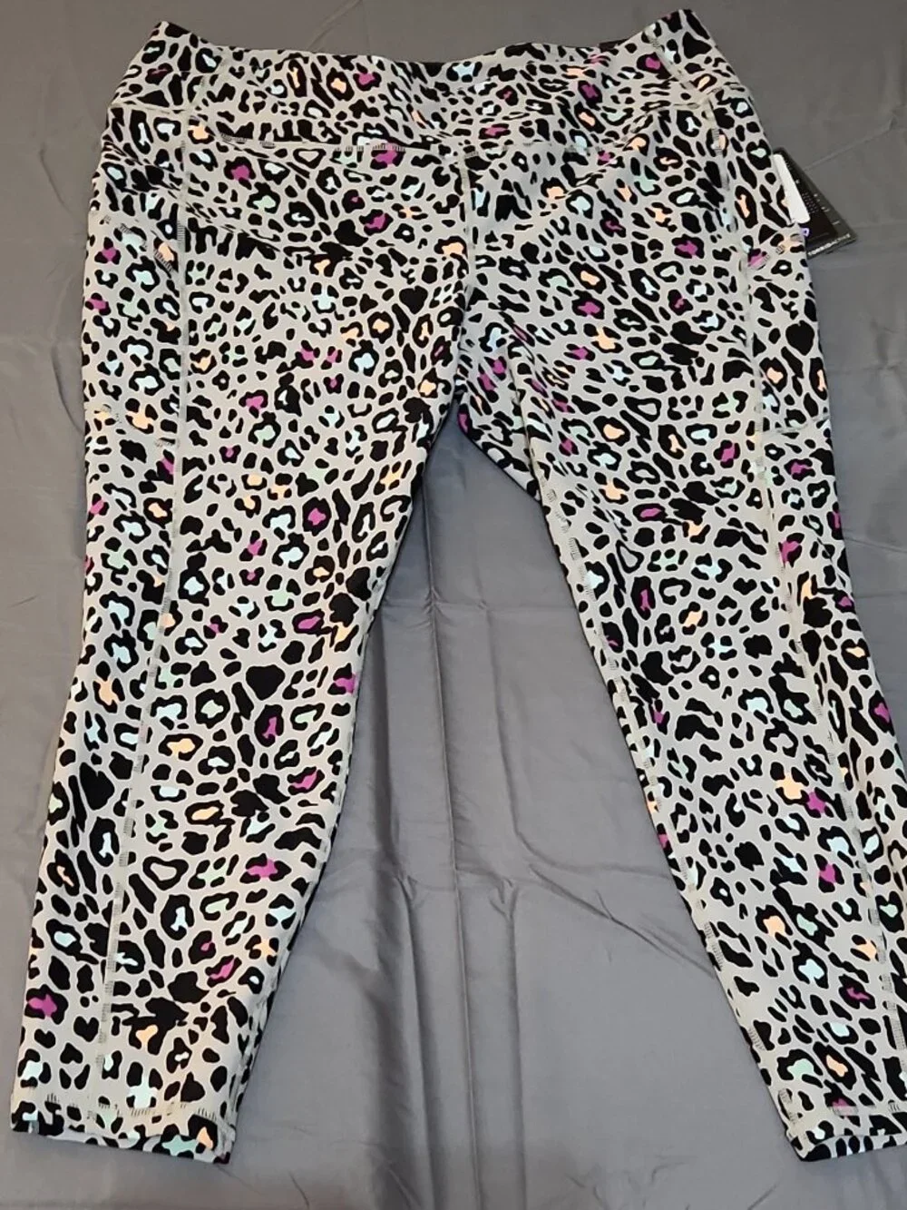 Torrid NWT Active Plus 3 High Rise Leopard Leggings Gray Black